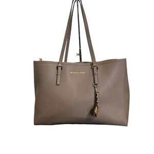 MICHAEL Michael Kors Women's Beige Jet Set Logo Buckle Strap Shoulder Tote Bag